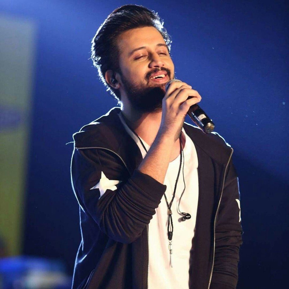 you-will-get-nostalgic-after-seeing-atif-aslam-with-neelam-muneer-in-an-old-ad