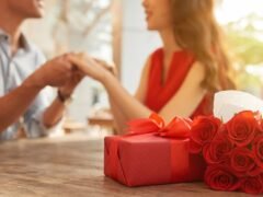 extraordinary-anniversary-gift-ideas-to-greet-your-spouse