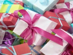 evergreen-gift-ideas-for-celebrations