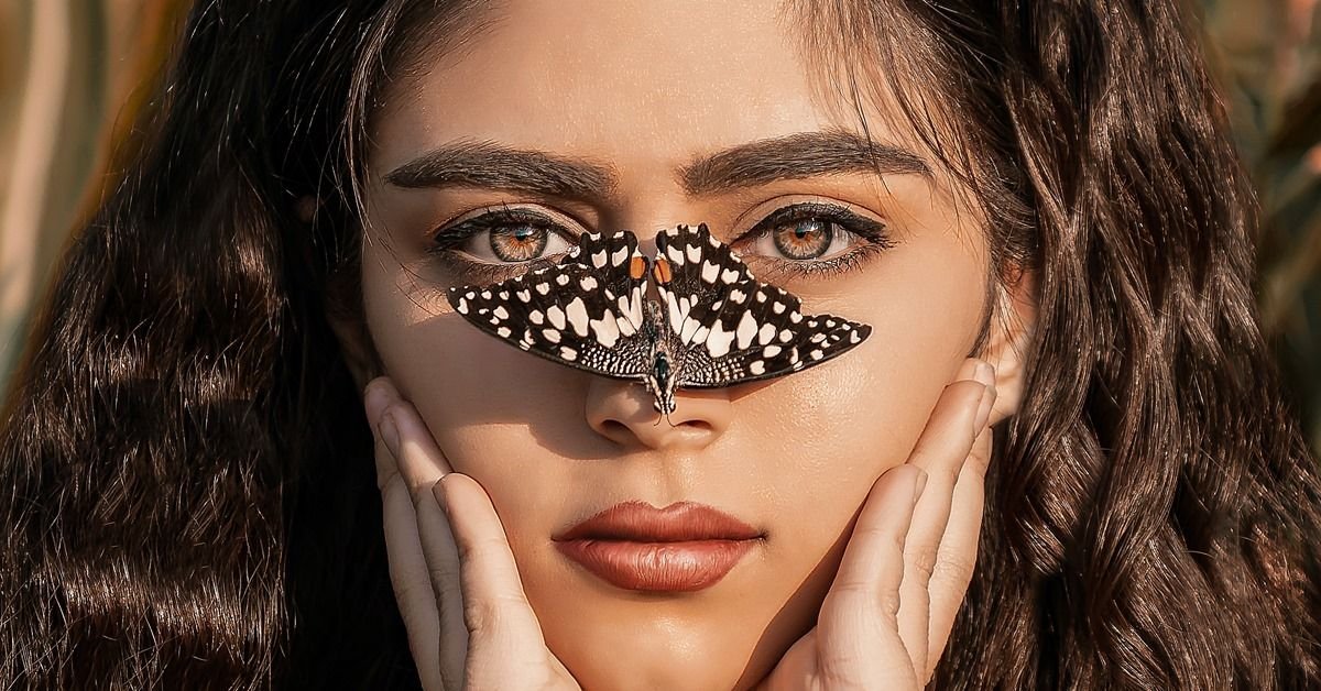 recreate-with-coloured-contacts