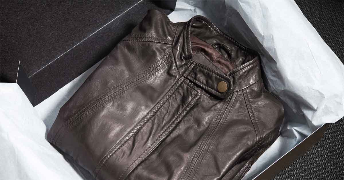 storing-a-leather-jacket